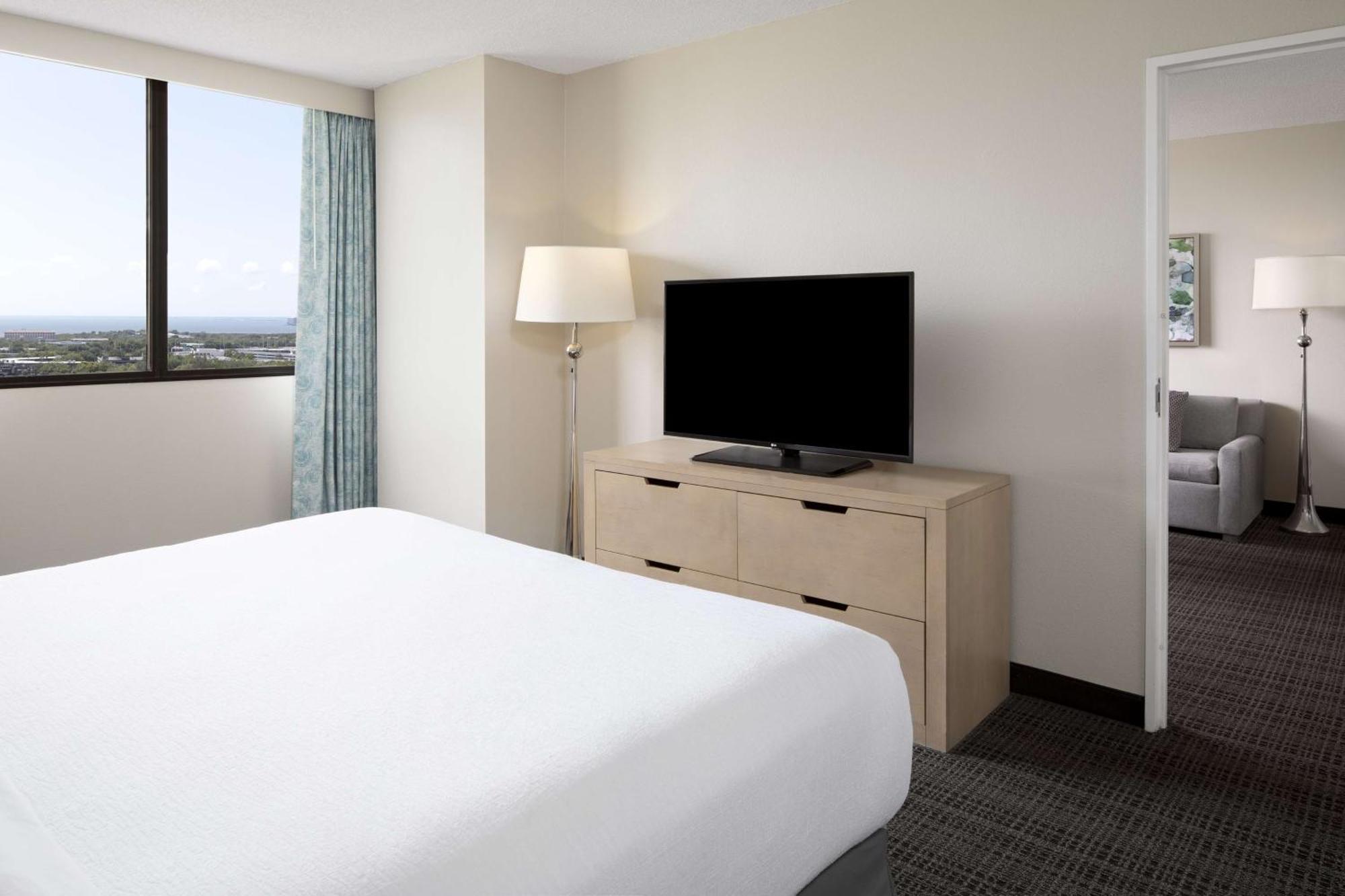 Embassy Suites By Hilton Tampa Airport Westshore Eksteriør billede